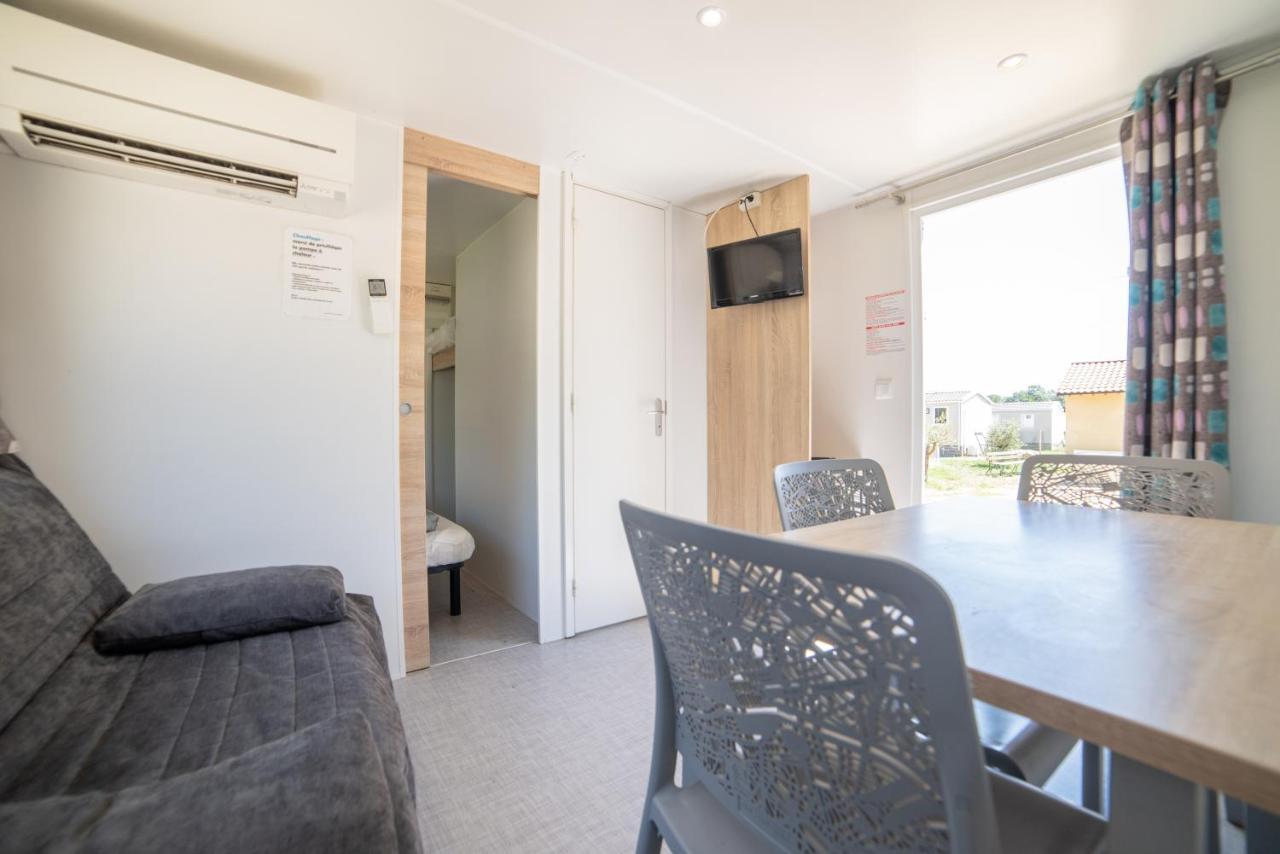 Camping Du Sevron Saint-Etienne-du-Bois  Ngoại thất bức ảnh