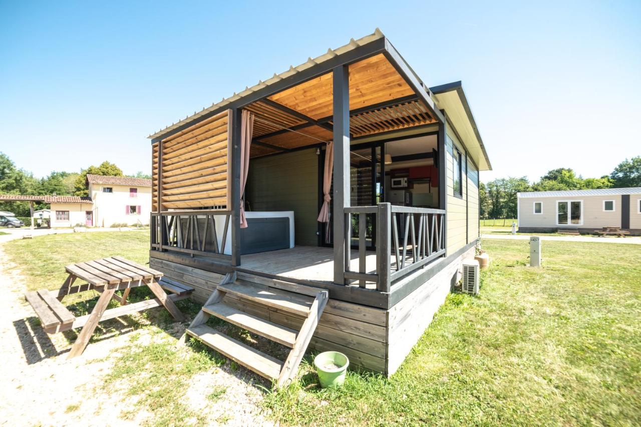 Camping Du Sevron Saint-Etienne-du-Bois  Ngoại thất bức ảnh