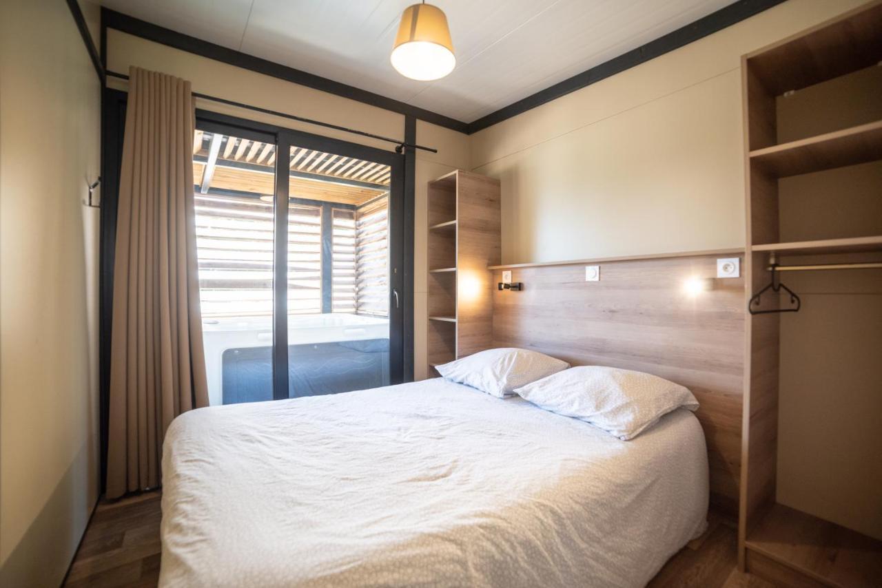 Camping Du Sevron Saint-Etienne-du-Bois  Ngoại thất bức ảnh