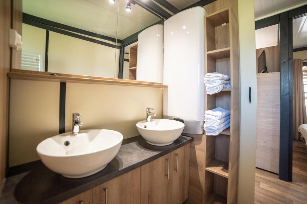 Camping Du Sevron Saint-Etienne-du-Bois  Ngoại thất bức ảnh