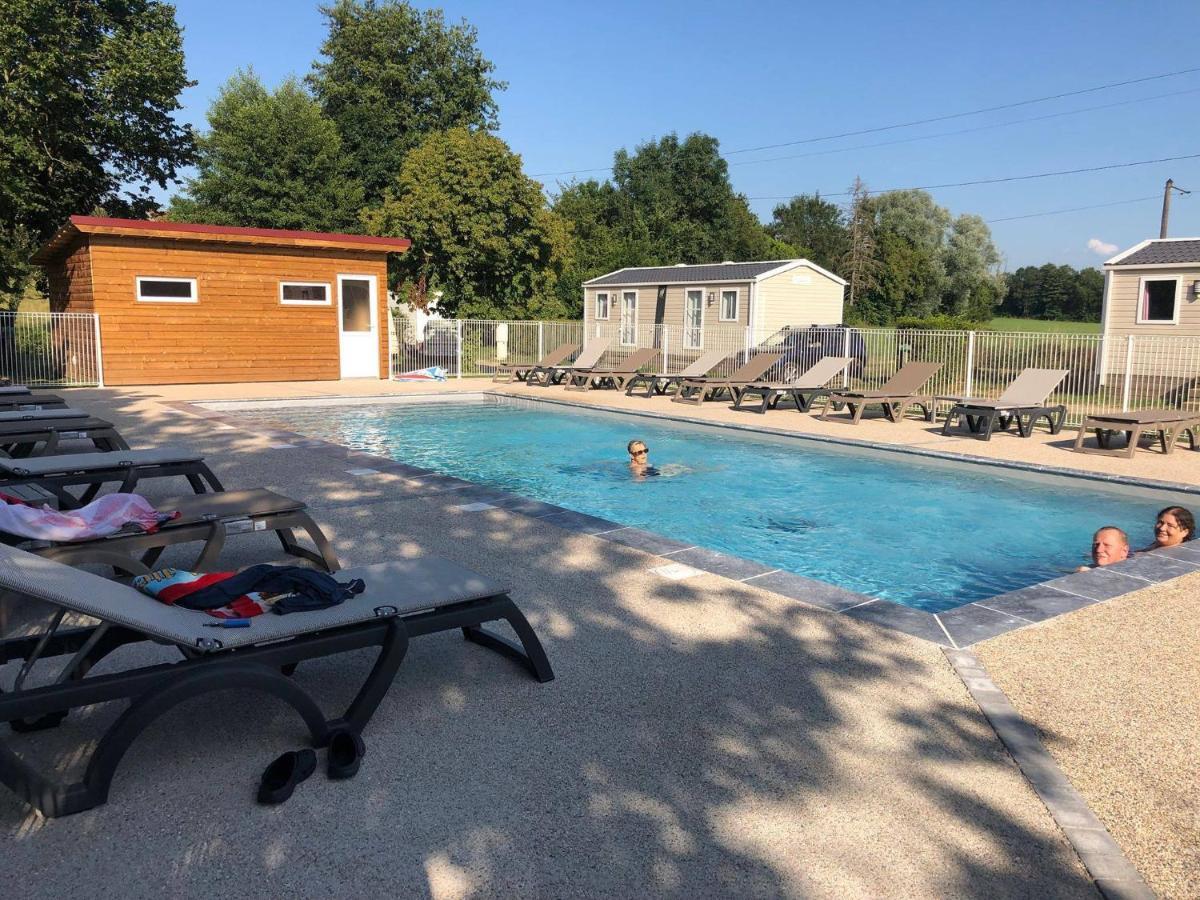 Camping Du Sevron Saint-Etienne-du-Bois  Ngoại thất bức ảnh